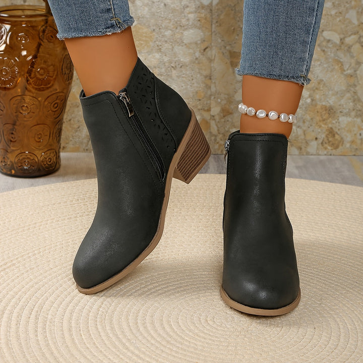Léonie™ – Breathable and Sustainable Comfort in Ankle Boots