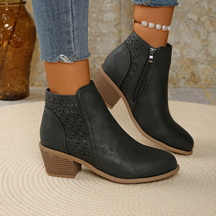 Léonie™ – Breathable and Sustainable Comfort in Ankle Boots